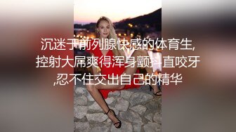 清纯甜美刚播贫乳嫩妹和炮友大秀，特写舔屌活比较生疏，第一视角抽插多毛骚穴，没插几下流出白浆特写